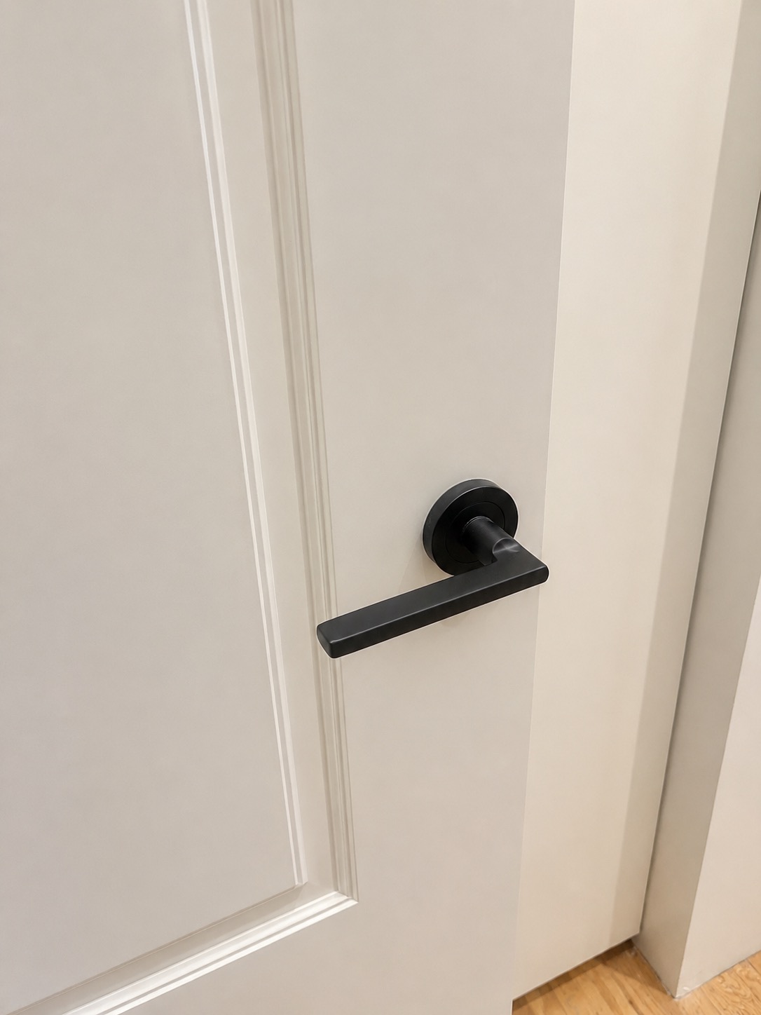 Detalle puerta · Residencia B
